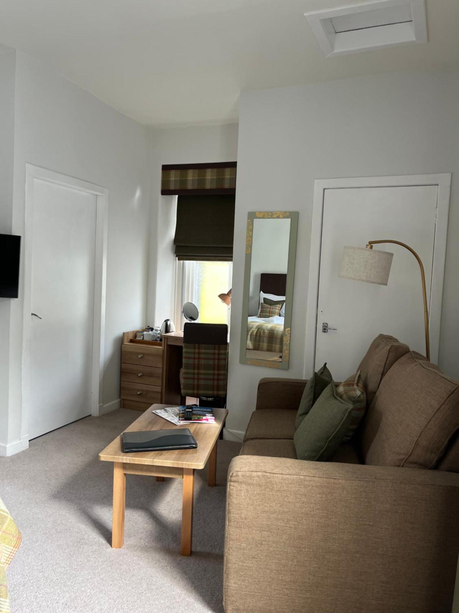 Poppies Hotel Callander Esterno foto